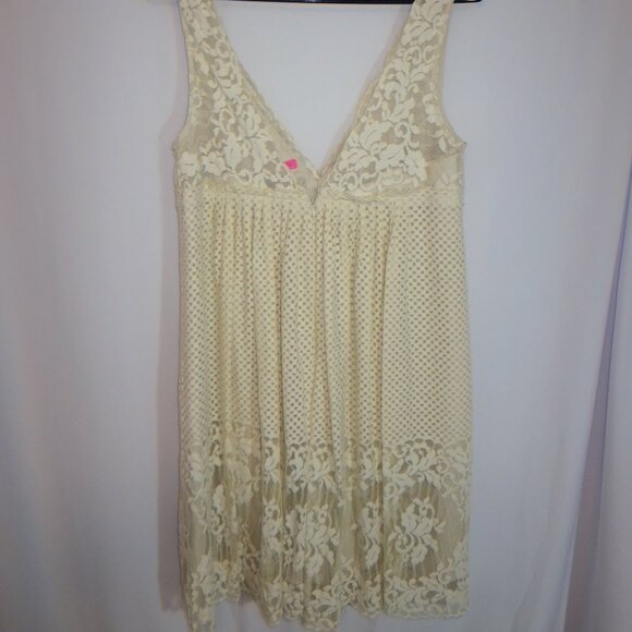 Short Cream Lace Dress - Picture 5 of 5